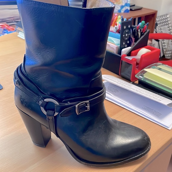 Authentic FRYE harness boots  size 8 - Picture 1 of 6